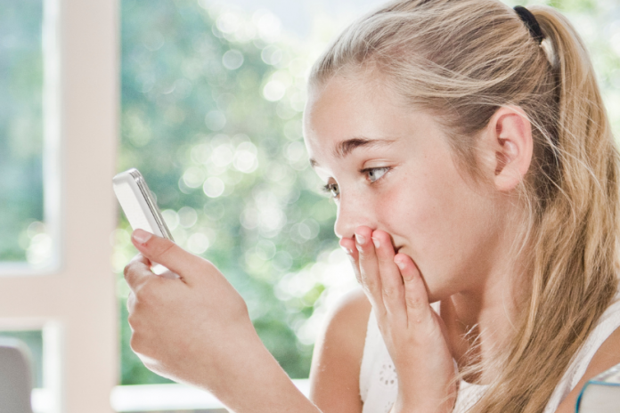 How to Talk Dirty: 200+ Naughty Sexting Messages to Send to Your