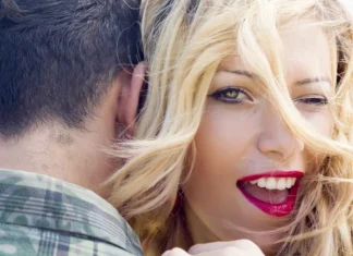 25 phrases to flirt by chat