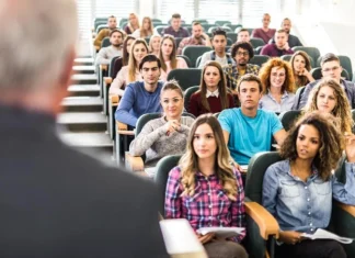 25 Phrases to Motivate College Students