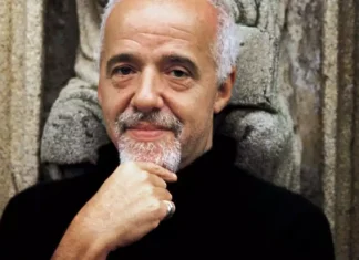45 phrases by Paulo Coelho about love and life