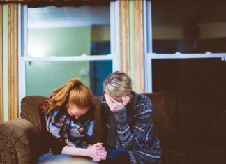 45 phrases to cheer up a friend who is sad