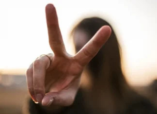 50 phrases of peace against violence