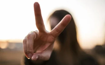 50 phrases of peace against violence