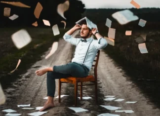 50 Latin phrases with examples to improve your expression