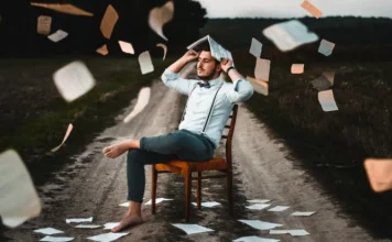 50 Latin phrases with examples to improve your expression