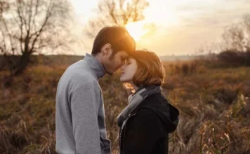 Beautiful phrases to make friends fall in love