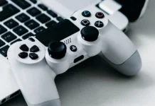 How to connect the PS4 controller to the PC easily