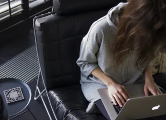 How to write an essay introduction (with examples)