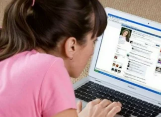 11 personalities who hide behind the social profile photo