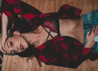 Christmas gift ideas: a piece of lingerie for your partner