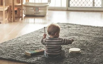 How boring to stay at home! Here are some original and educational games to play with children