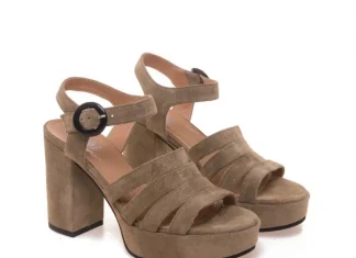 How to match high-heeled sandals