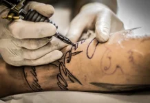 Lettering tattoos: what they are and which ones are in fashion today
