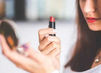The perfect lipstick: 4 secrets for a star smile