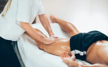 The sports massage techniques seen up close