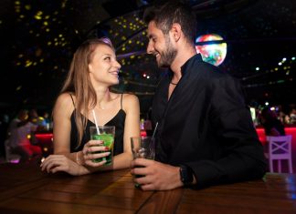 How to Find a Hookup: Fast, Safe, and Discreet